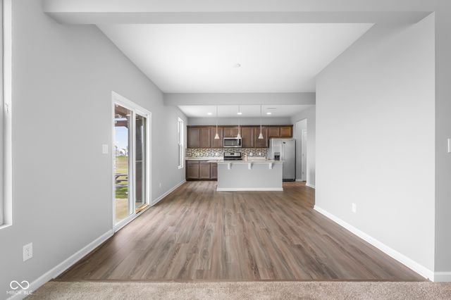 2216 Creek Bank Drive, Columbus, IN 47201