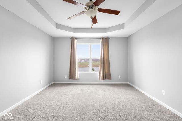 2216 Creek Bank Drive, Columbus, IN 47201