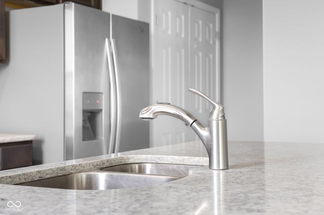 2216 Creek Bank Drive, Columbus, IN 47201