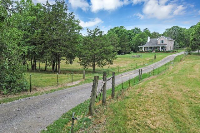 6770 Bly Trice Rd, College Grove, TN 37046