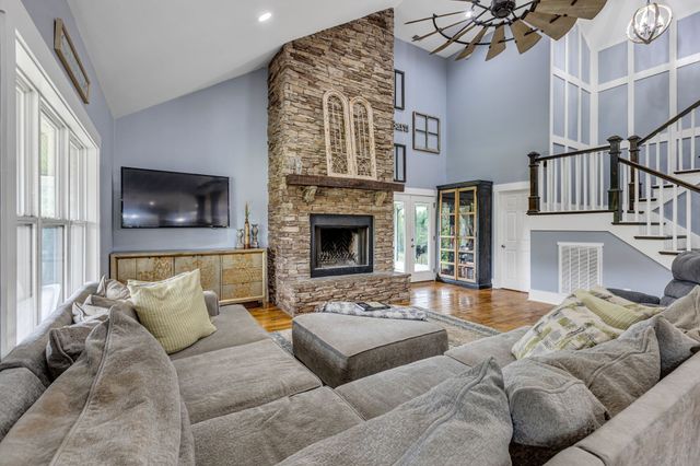 6770 Bly Trice Rd, College Grove, TN 37046