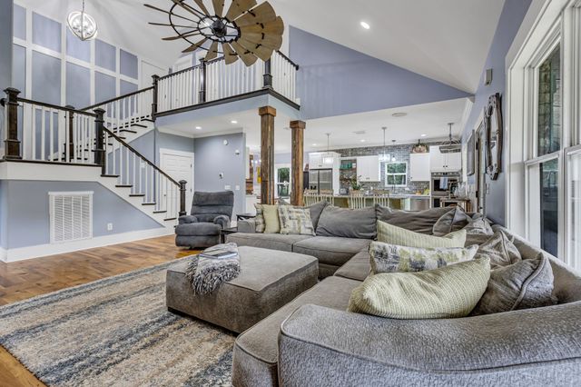 6770 Bly Trice Rd, College Grove, TN 37046