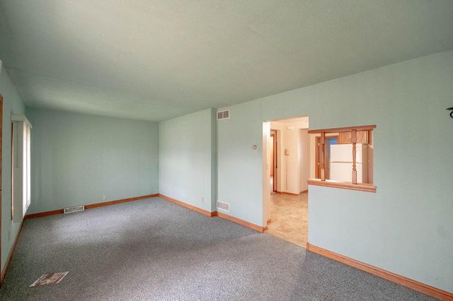 3018 E Cudahy AVENUE, Saint Francis, WI 53235