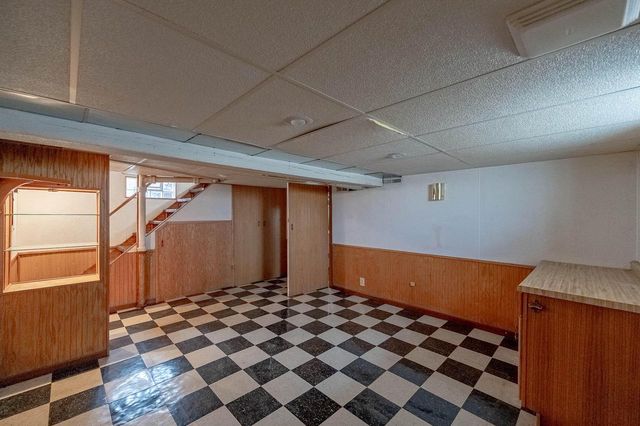 3018 E Cudahy AVENUE, Saint Francis, WI 53235