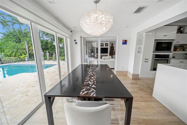 9448 NW 54th Doral Cir Lane, Doral, FL 33178
