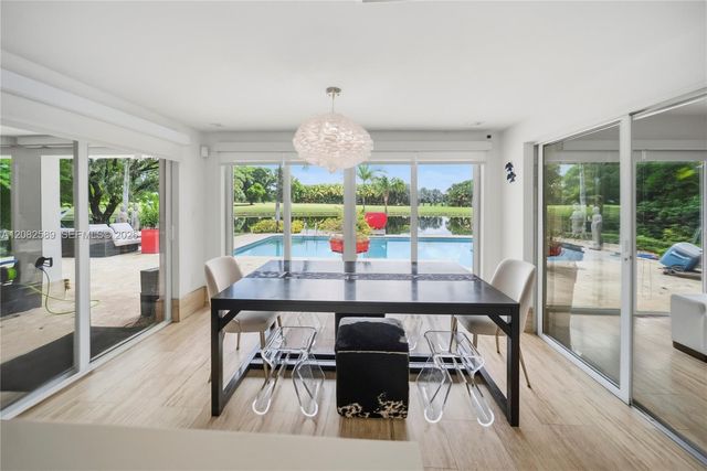 9448 NW 54th Doral Cir Lane, Doral, FL 33178