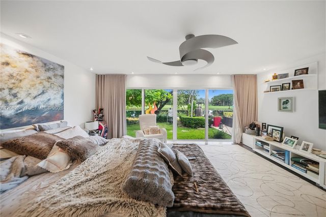 9448 NW 54th Doral Cir Lane, Doral, FL 33178