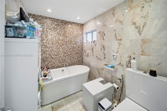 9448 NW 54th Doral Cir Lane, Doral, FL 33178