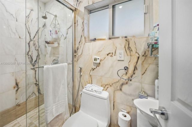 9448 NW 54th Doral Cir Lane, Doral, FL 33178