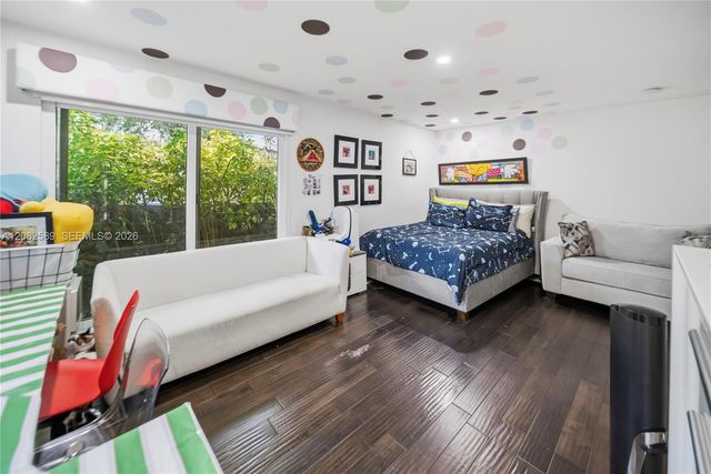 9448 NW 54th Doral Cir Lane, Doral, FL 33178