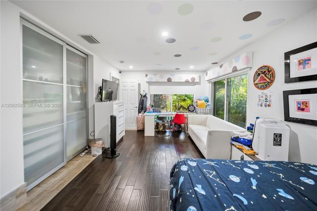 9448 NW 54th Doral Cir Lane, Doral, FL 33178
