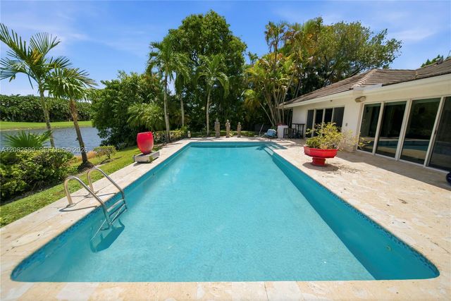 9448 NW 54th Doral Cir Lane, Doral, FL 33178