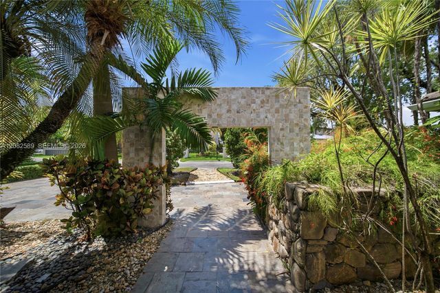 9448 NW 54th Doral Cir Lane, Doral, FL 33178