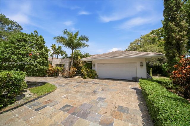 9448 NW 54th Doral Cir Lane, Doral, FL 33178