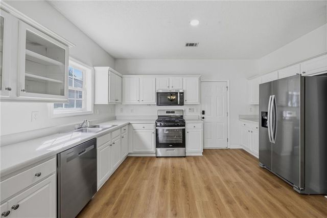 1094 Cliftwood Drive, Riverdale, GA 30296