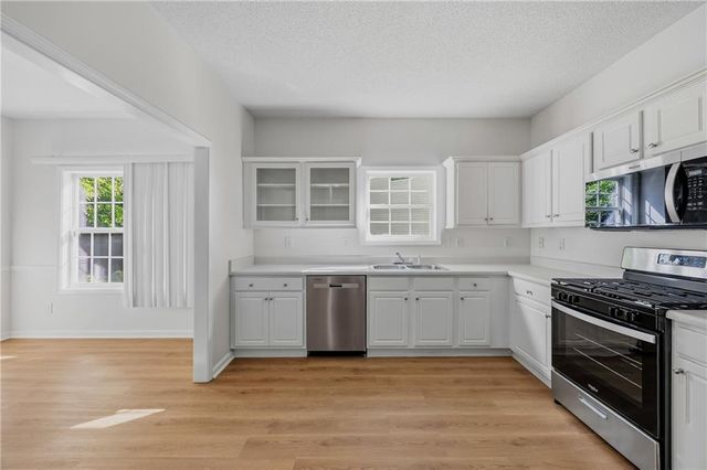 1094 Cliftwood Drive, Riverdale, GA 30296