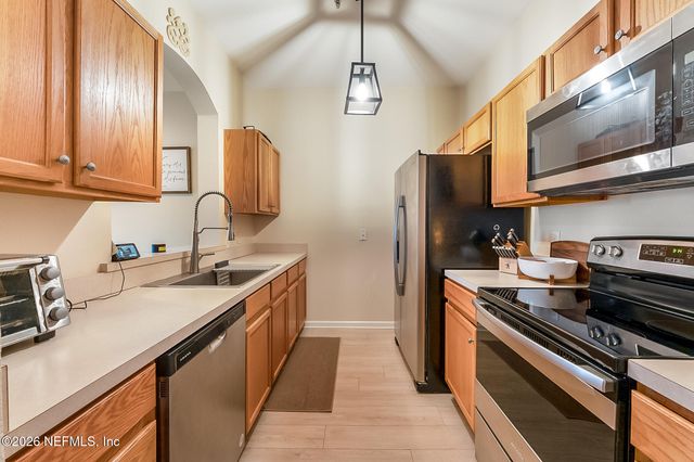 10550 BAYMEADOWS Road 413, Jacksonville, FL 32256