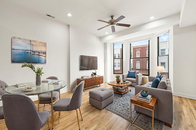 2354 S Oakley Avenue B2, Chicago, IL 60608