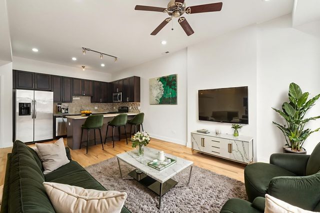 2354 S Oakley Avenue B2, Chicago, IL 60608