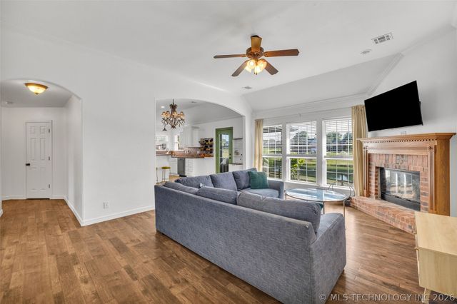 14929 Courtney Lane, Glenpool, OK 74033