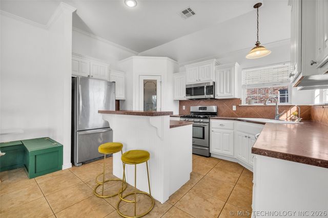 14929 Courtney Lane, Glenpool, OK 74033