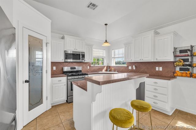 14929 Courtney Lane, Glenpool, OK 74033