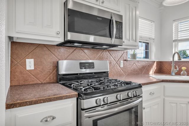 14929 Courtney Lane, Glenpool, OK 74033