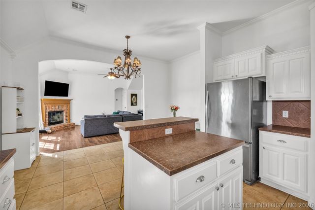 14929 Courtney Lane, Glenpool, OK 74033