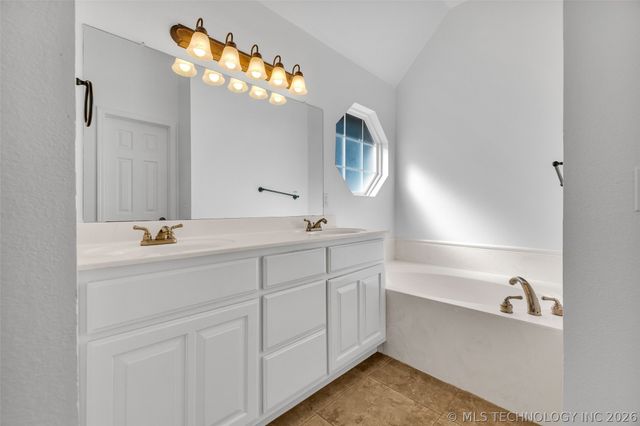 14929 Courtney Lane, Glenpool, OK 74033