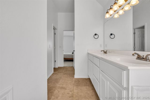 14929 Courtney Lane, Glenpool, OK 74033