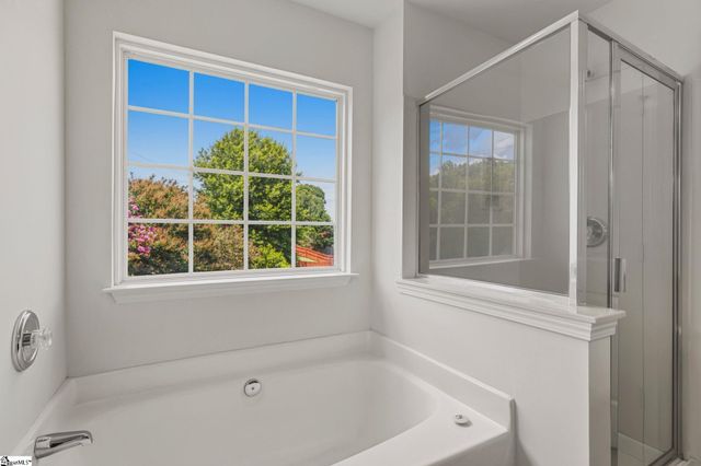 8 Carilon Court, Simpsonville, SC 29681