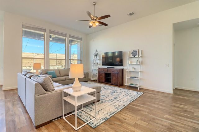 11609 American Mustang LOOP, Manor, TX 78653