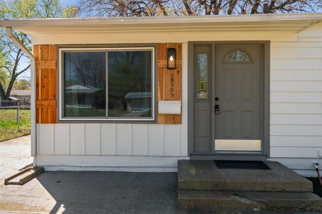 18505 E 5th Street N, Independence, MO 64056