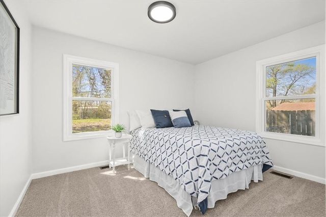18505 E 5th Street N, Independence, MO 64056