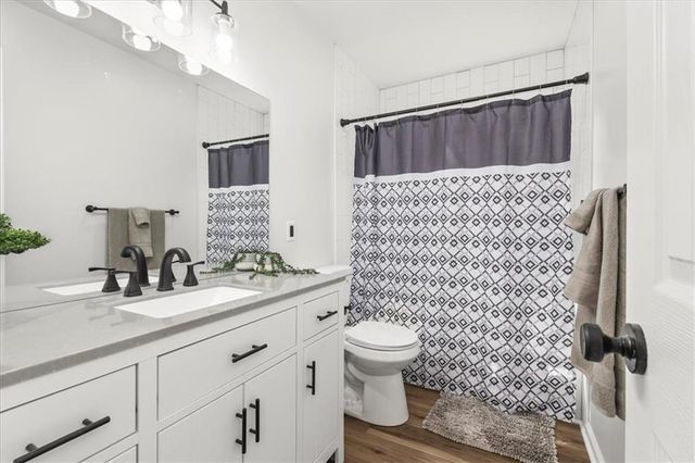 18505 E 5th Street N, Independence, MO 64056