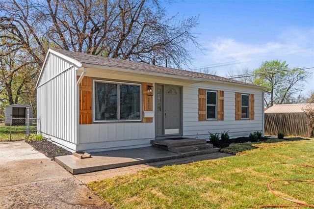 18505 E 5th Street N, Independence, MO 64056