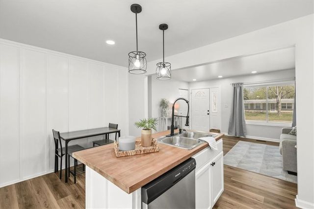 18505 E 5th Street N, Independence, MO 64056