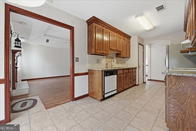 1124 Panola Circle, Warner Robins, GA 31088