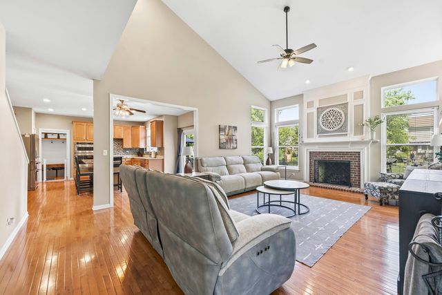 531 Brookside Avenue, Algonquin, IL 60102