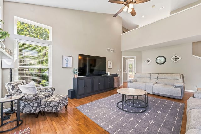 531 Brookside Avenue, Algonquin, IL 60102