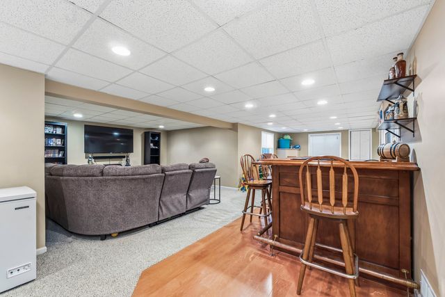 531 Brookside Avenue, Algonquin, IL 60102