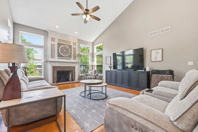 531 Brookside Avenue, Algonquin, IL 60102