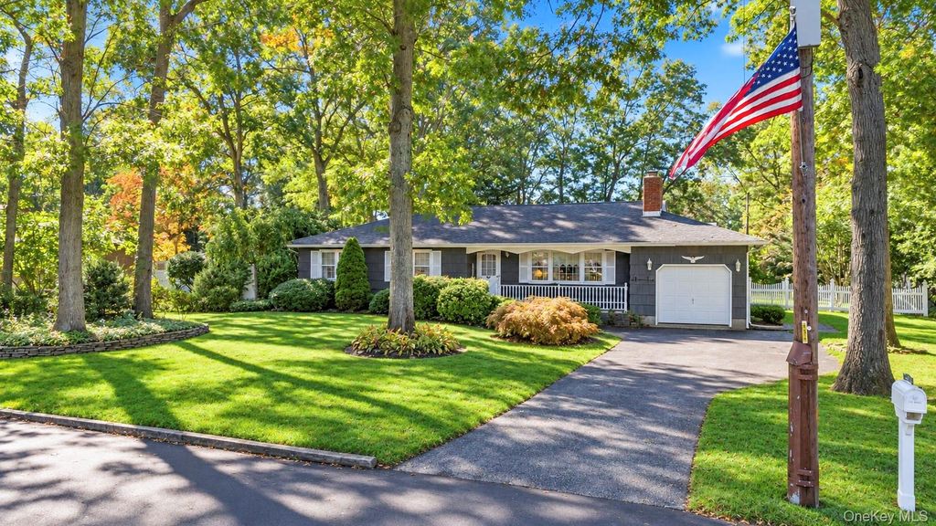 2306 Pine Avenue, Ronkonkoma, NY 11779 — photo 2