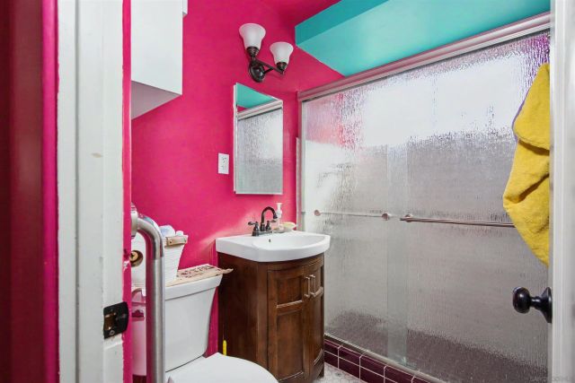 3239 N Mountain View, San Diego, CA 92116
