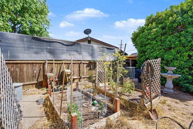3239 N Mountain View, San Diego, CA 92116