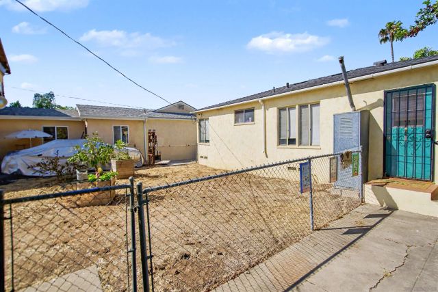 3239 N Mountain View, San Diego, CA 92116