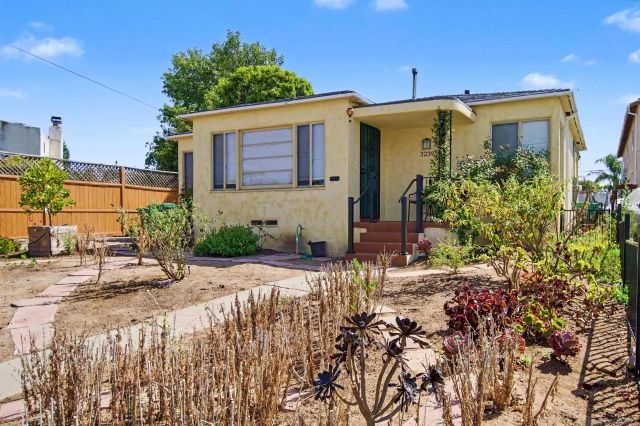 3239 N Mountain View, San Diego, CA 92116