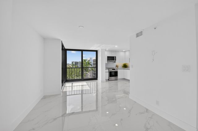 7835 Lakeside Boulevard 972, Boca Raton, FL 33434