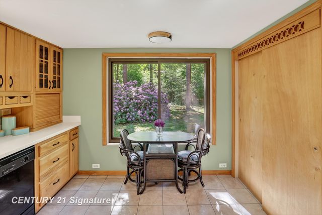 1820 Lawrence Drive, Midland, MI 48640