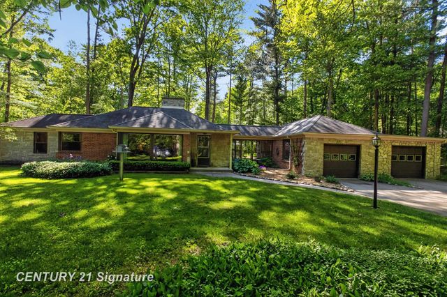 1820 Lawrence Drive, Midland, MI 48640